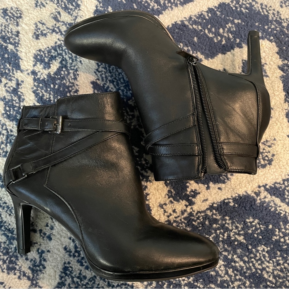 Bandolino Baruffi Bootie Black Size 7.5